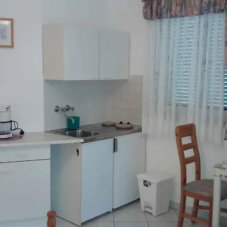In - Istrien 34773 Apartman Premantura